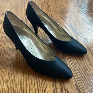 Bruno Magli Satin Black Pumps Size 9 Simple Italian Heels Classic